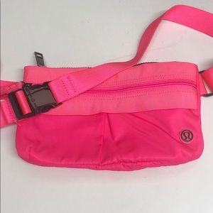 Lululemon Waist Purse bright pink.